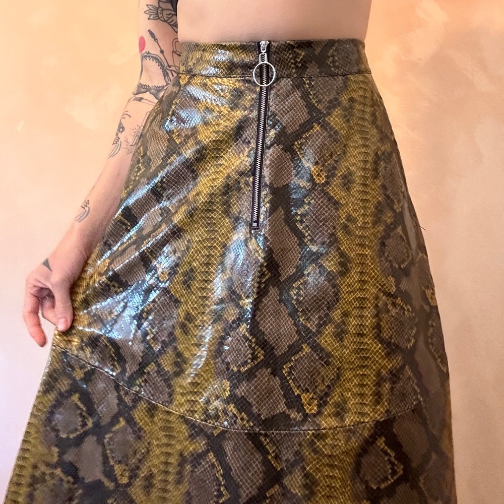 Faux snakeskin midi Zara skirt